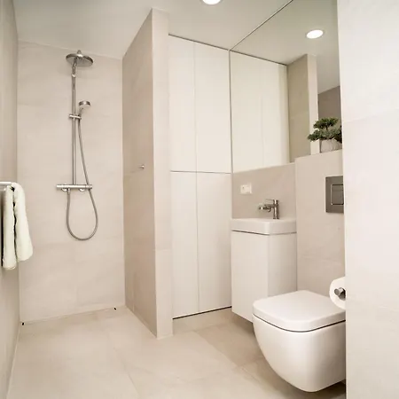 Newtown Krevos Lägenhet